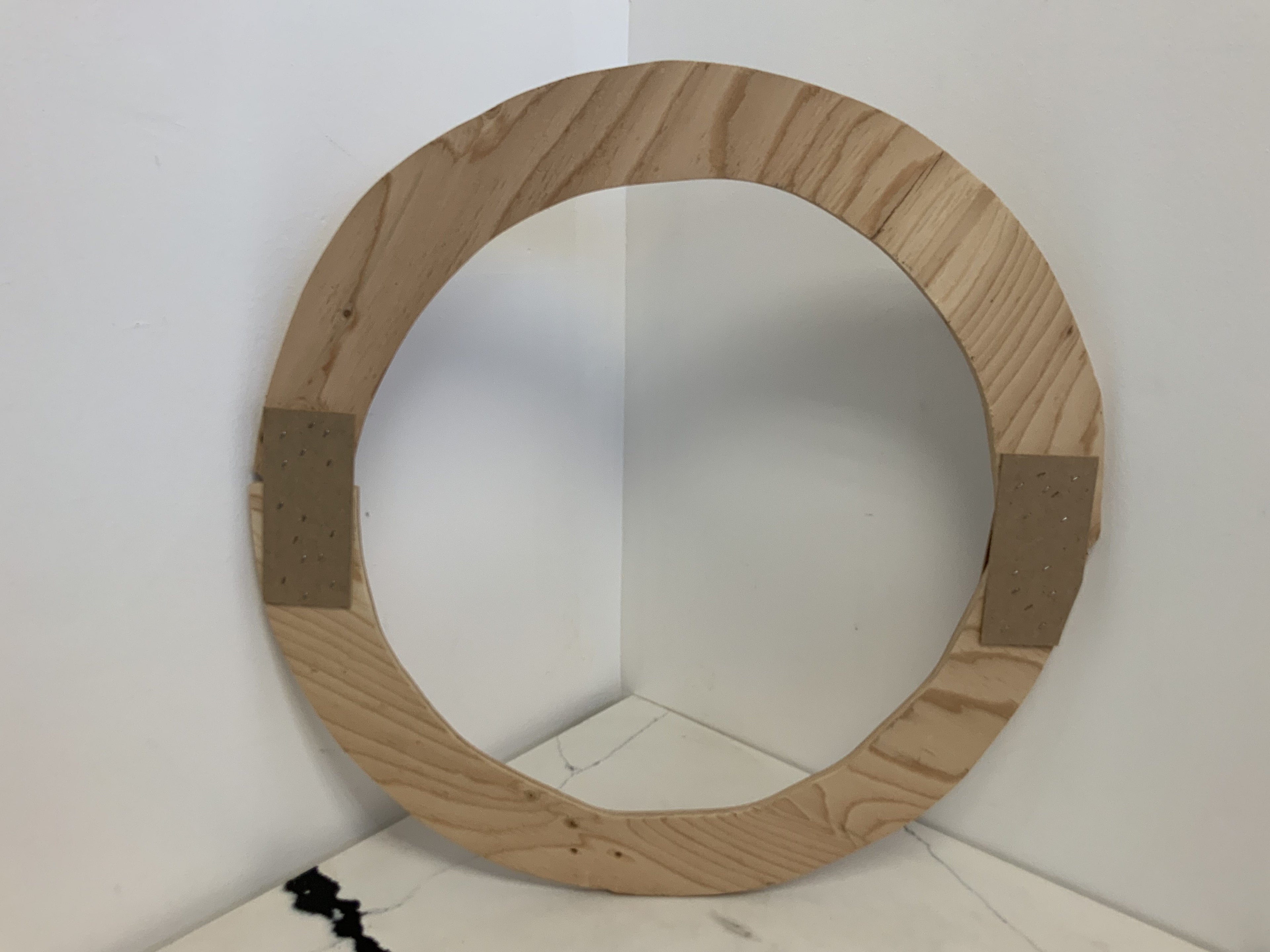 24” wood wreath