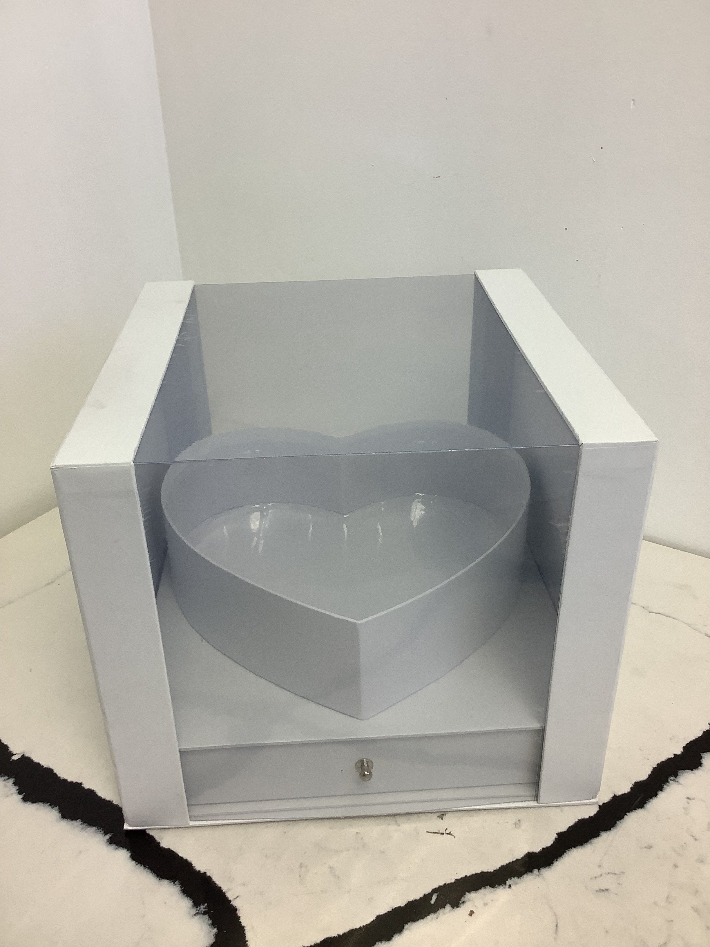 Square Acrylic Heart Floral Box - White - Medium